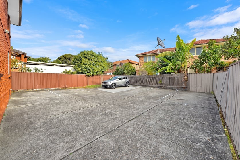 Click to view all images 68 Hillard Street Wiley Park NSW 2195 - Image 3
