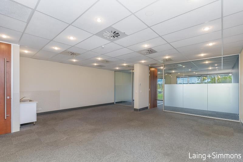 Click to view all images 21 Wiseman Street Macquarie ACT 2614 - Image 3