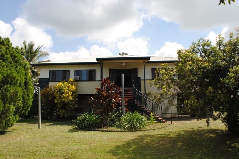 Click to view all images 24-26 Charles Street Innisfail QLD 4860 - Image 2