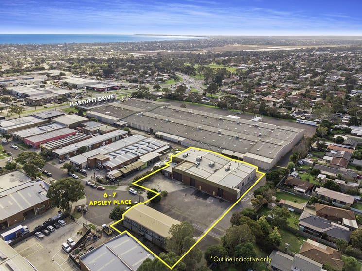 Click to view all images 6-7 Apsley Place Seaford VIC 3198 - Image 2