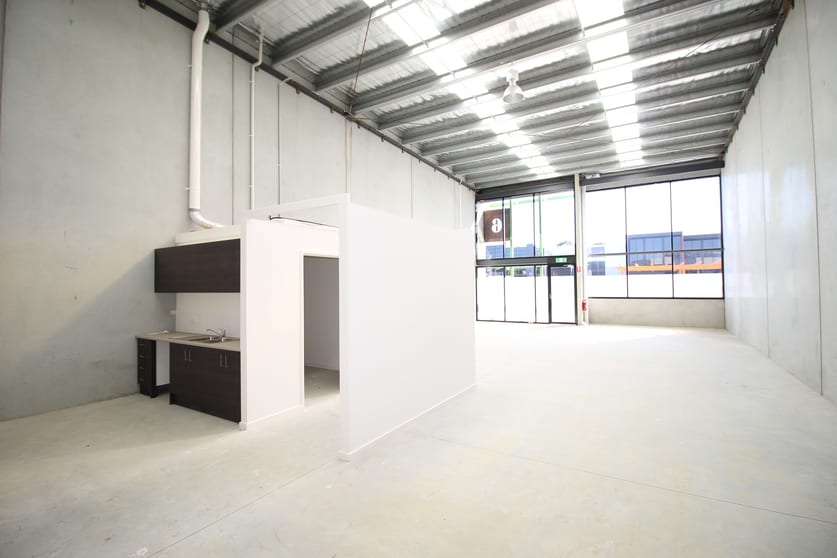 Click to view all images 6/31-33 Milgate Drive Mornington VIC 3931 - Image 3