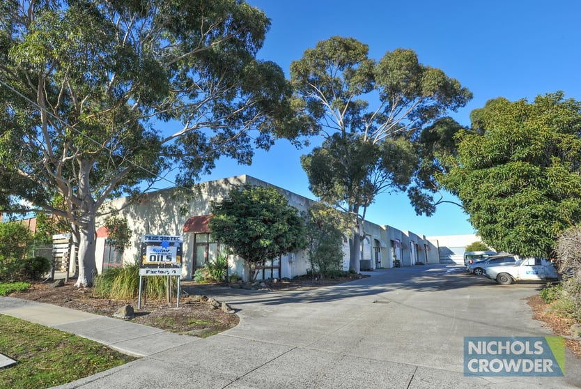 Click to view all images 4/10 Apsley Place Seaford VIC 3198 - Image 3