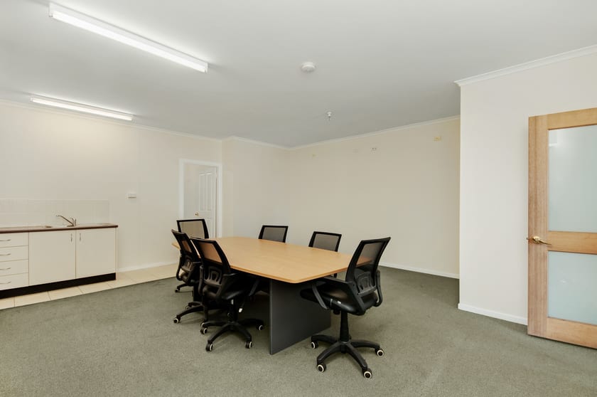Click to view all images UNIT 3 10 Pioneer Avenue Tuggerah NSW 2259 - Image 2