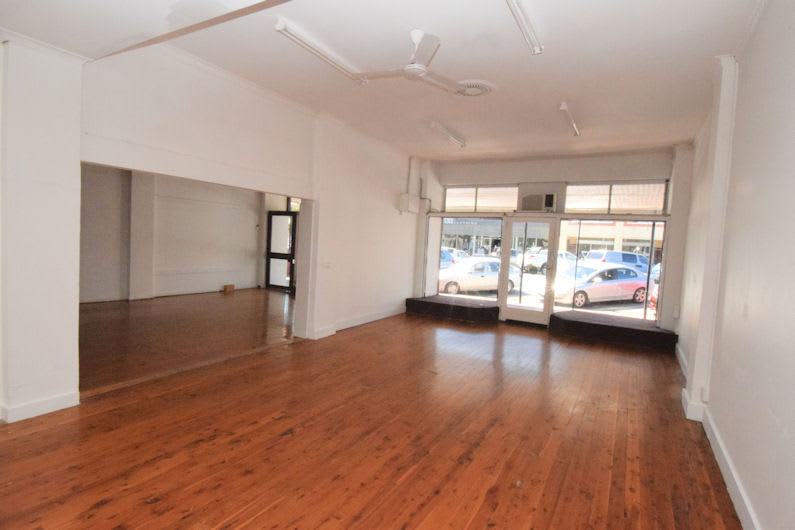 Click to view all images 25 - 29 Napier Street Deniliquin NSW 2710 - Image 3