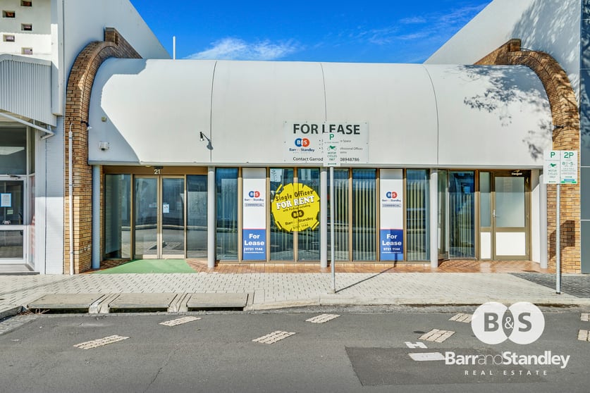 Click to view all images 21 Stirling Street Bunbury WA 6230 - Image 3