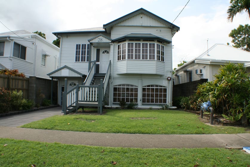 Click to view all images 28 Scott Street Parramatta Park QLD 4870 - Image 2