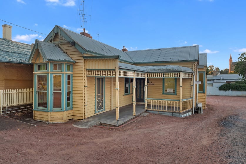 Click to view all images 434 - 436 Hargreaves Street Bendigo VIC 3550 - Image 2