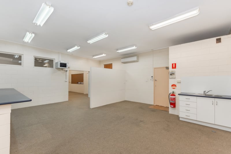 Click to view all images 3/3 Ramsay Street Garbutt QLD 4814 - Image 3
