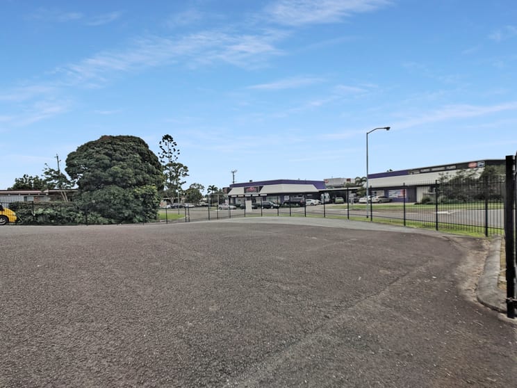 Click to view all images 6 Comstar Avenue Maroochydore QLD 4558 - Image 2