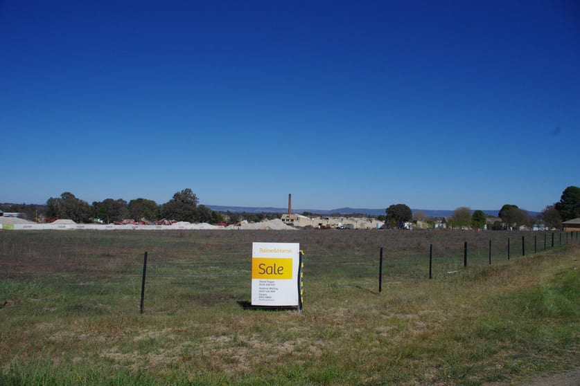 Click to view all images 19 Nangar Street Cowra NSW 2794 - Image 1