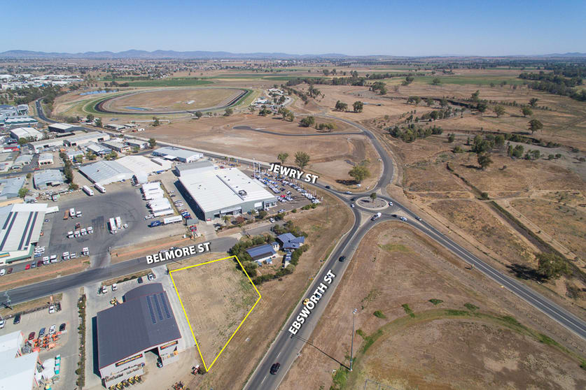 Click to view all images 1A Belmore Street Tamworth NSW 2340 - Image 3