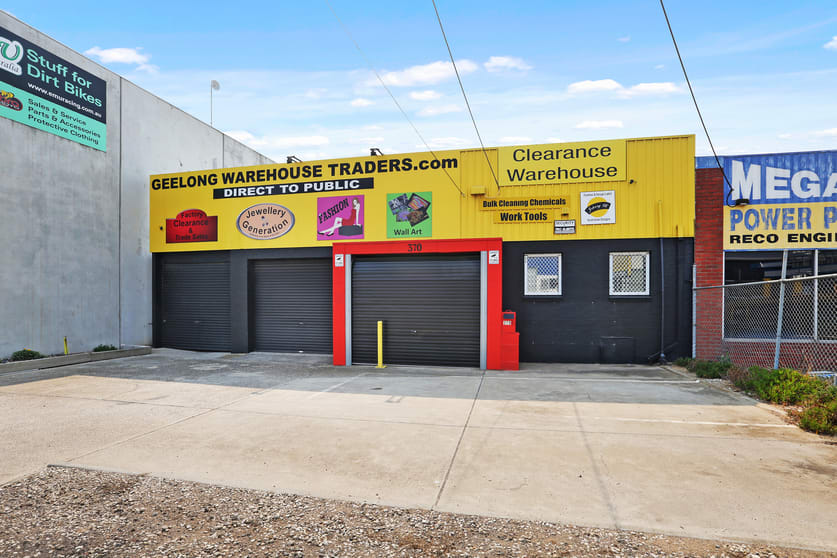 Click to view all images 370 Thompson Road North Geelong VIC 3215 - Image 1