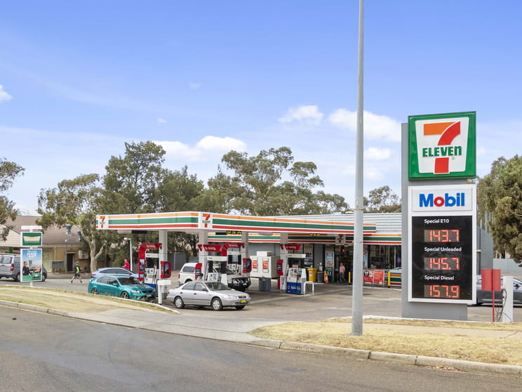Click to view all images 2 Chinner Crescent Melba ACT 2615 - Image 1