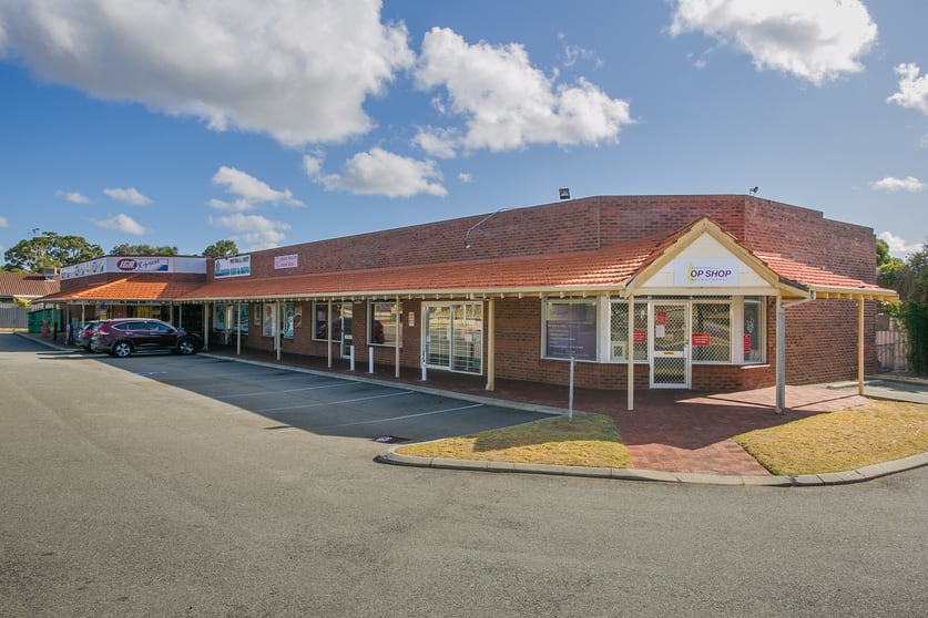 Click to view all images 3 & 4/35 Southwell Crescent Hamilton Hill WA 6163 - Image 1