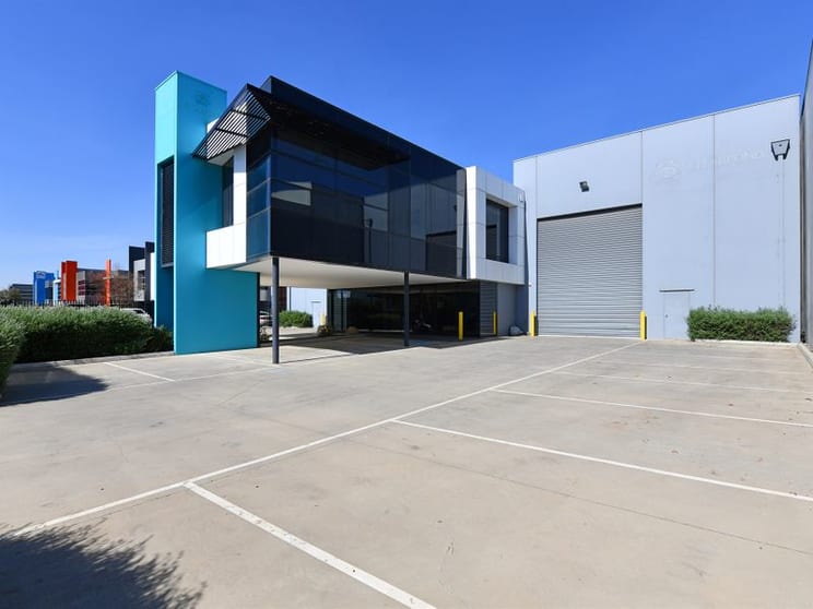 Click to view all images 113-115 Atlantic Drive Keysborough VIC 3173 - Image 1
