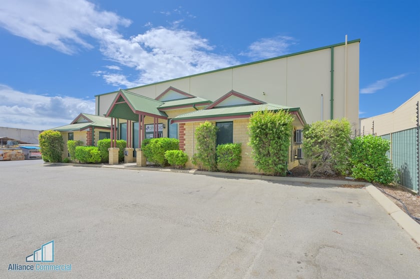 Click to view all images 17-19 EMERALD ROAD Maddington WA 6109 - Image 3
