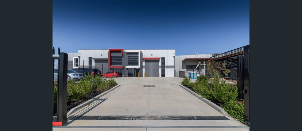 39C Whitfield Blvd Cranbourne West VIC 3977 - Image 1