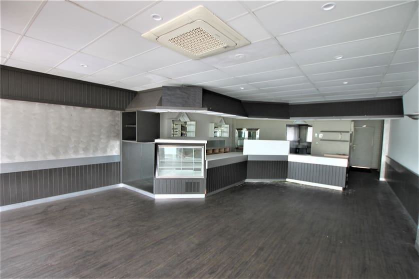 Click to view all images 2/172 Brisbane Road Mooloolaba QLD 4557 - Image 1