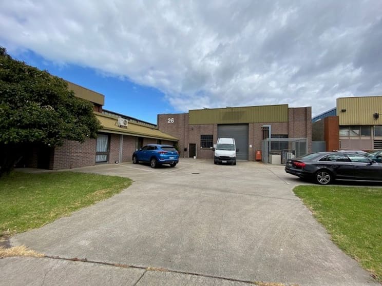 Click to view all images 26 Century Drive Braeside VIC 3195 - Image 2