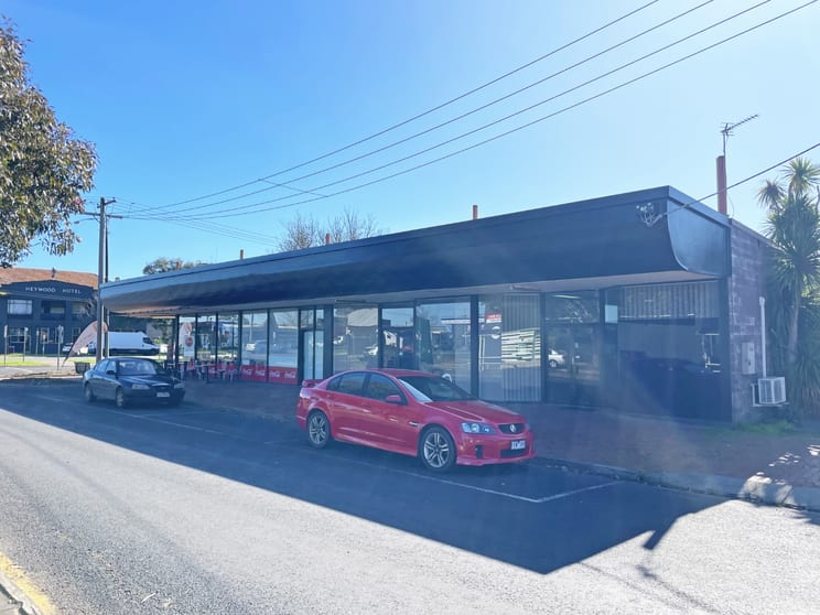 Click to view all images 50 Edgar Street Heywood VIC 3304 - Image 3