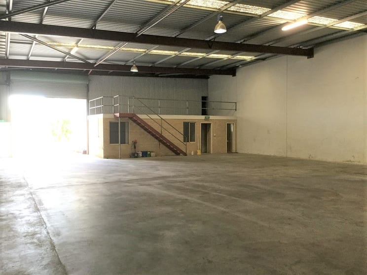 Click to view all images 2/40 Tennant Street Welshpool WA 6106 - Image 3