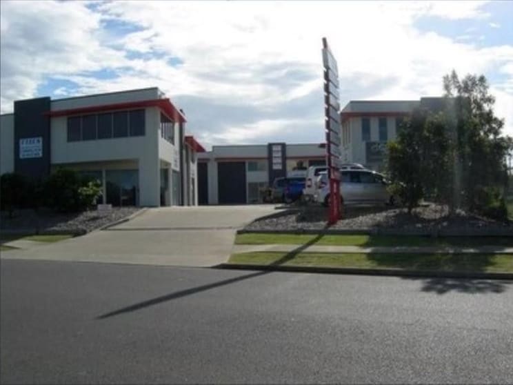 Click to view all images 7/17 Liuzzi Street Pialba QLD 4655 - Image 2