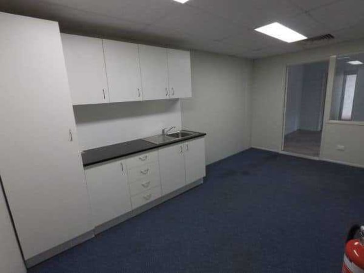 Click to view all images 2/8 Neumann Street Kunda Park QLD 4556 - Image 3