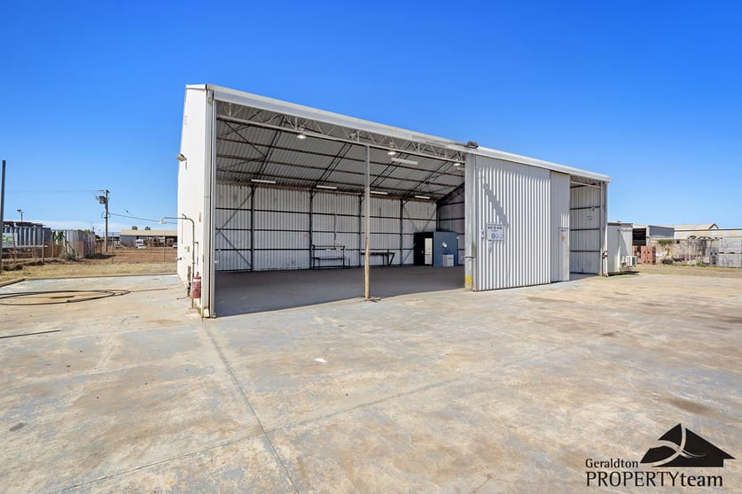 Click to view all images 12 Beaver Street Webberton WA 6530 - Image 1