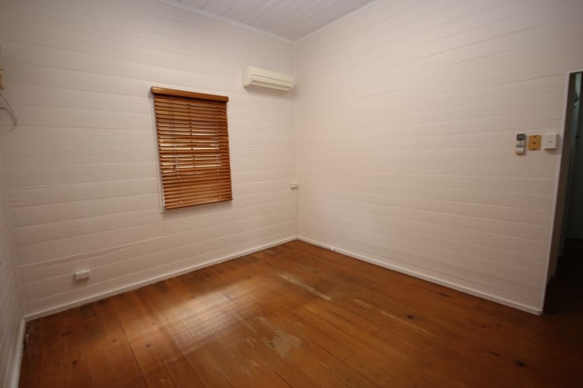 Click to view all images 163 Boundary Street Railway Estate QLD 4810 - Image 2