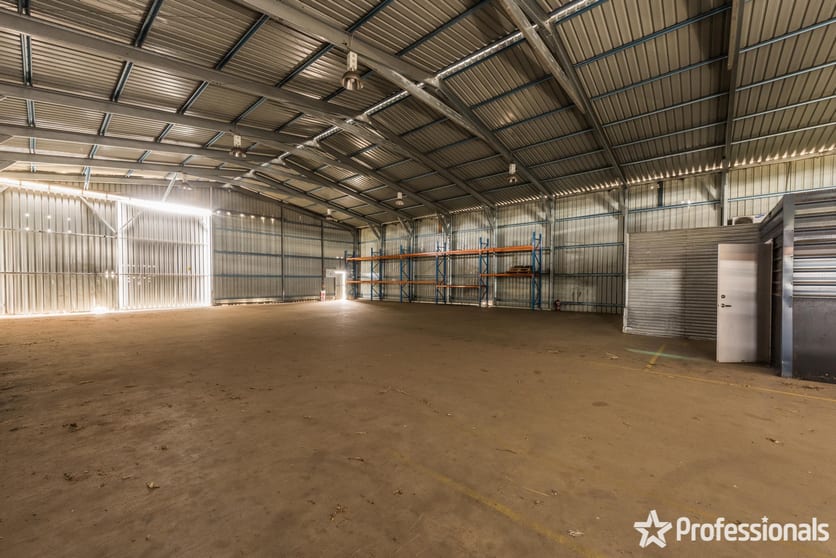 Click to view all images 6 Guidara / St Angelo Webberton WA 6530 - Image 2