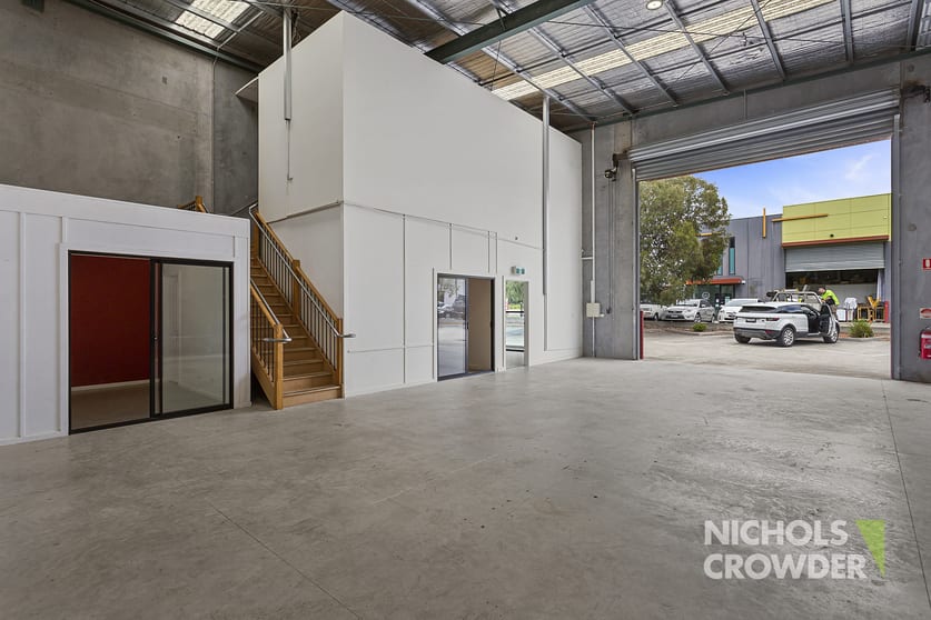 Click to view all images 2/12 Trewhitt Court Dromana VIC 3936 - Image 3