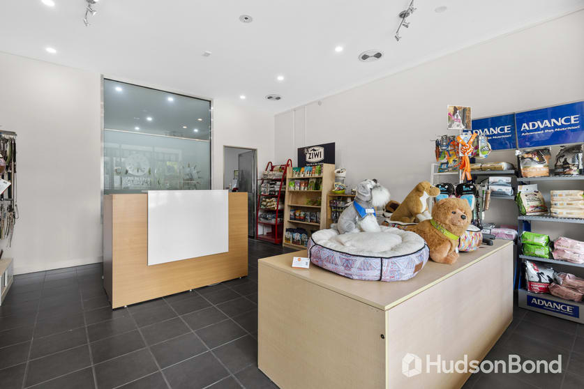 Click to view all images 2/110 James Street Templestowe VIC 3106 - Image 2