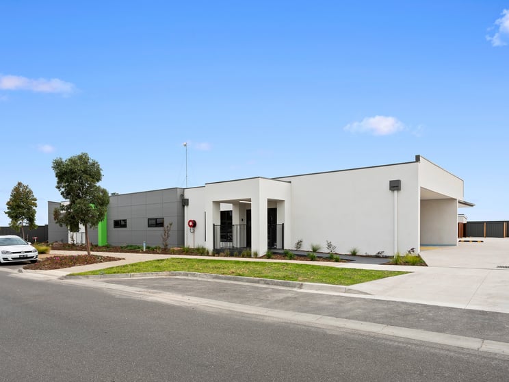 Click to view all images 40 Mainview Boulevard Truganina VIC 3029 - Image 2