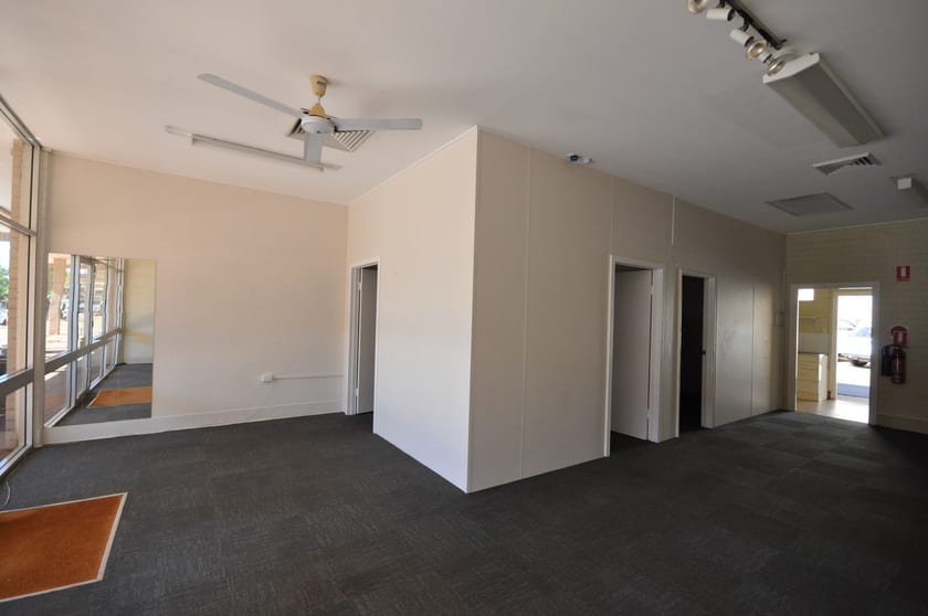 Click to view all images 3/8 Hilditch Avenue Newman WA 6753 - Image 2