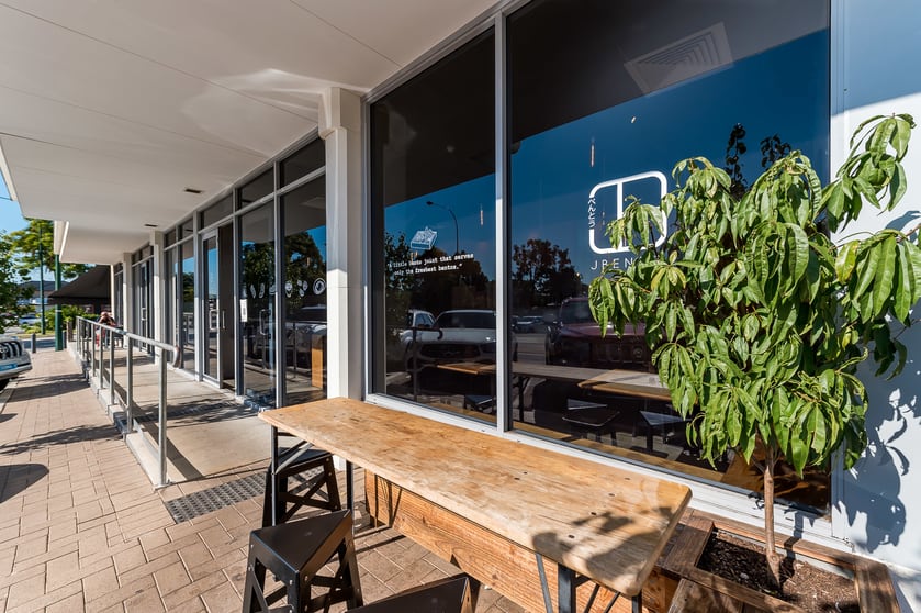 Click to view all images 19/21 Queens Road Mount Pleasant WA 6153 - Image 3