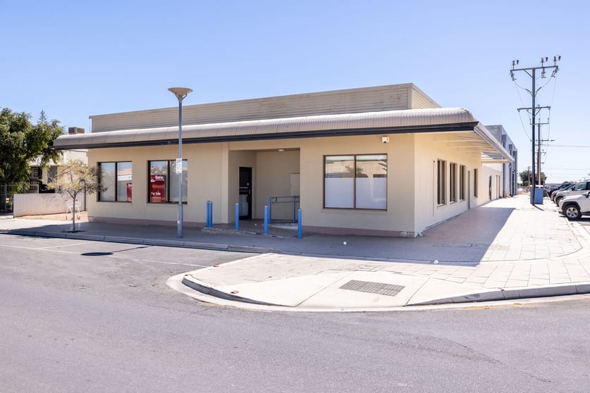 11 McKenzie Street Ceduna SA 5690 - Image 1