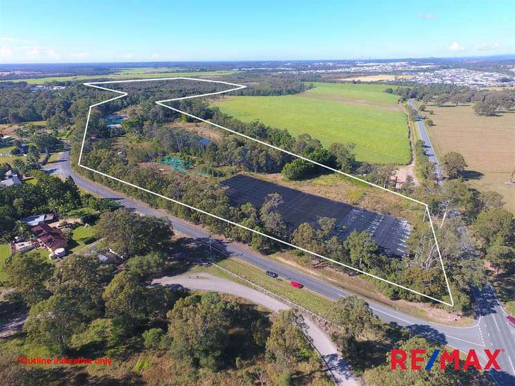 Click to view all images 52 Old Wharf Road Pimpama QLD 4209 - Image 2