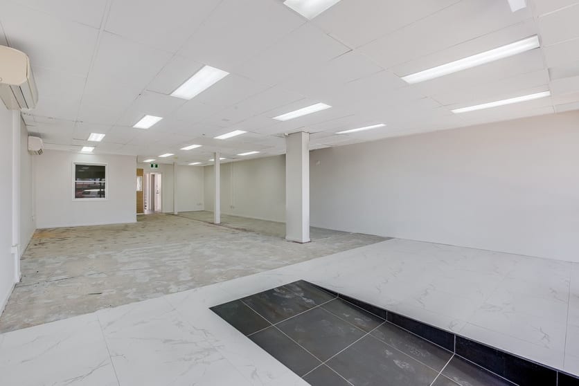 Click to view all images 410 Gympie Road Strathpine QLD 4500 - Image 2