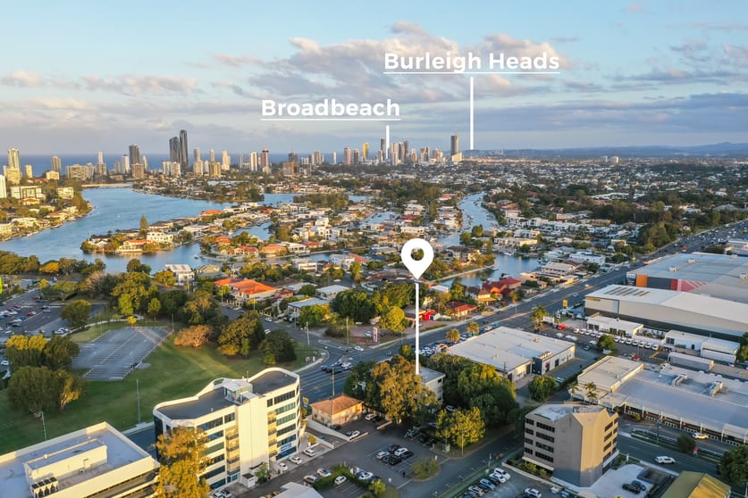 Click to view all images 21 Crombie Avenue Bundall QLD 4217 - Image 1