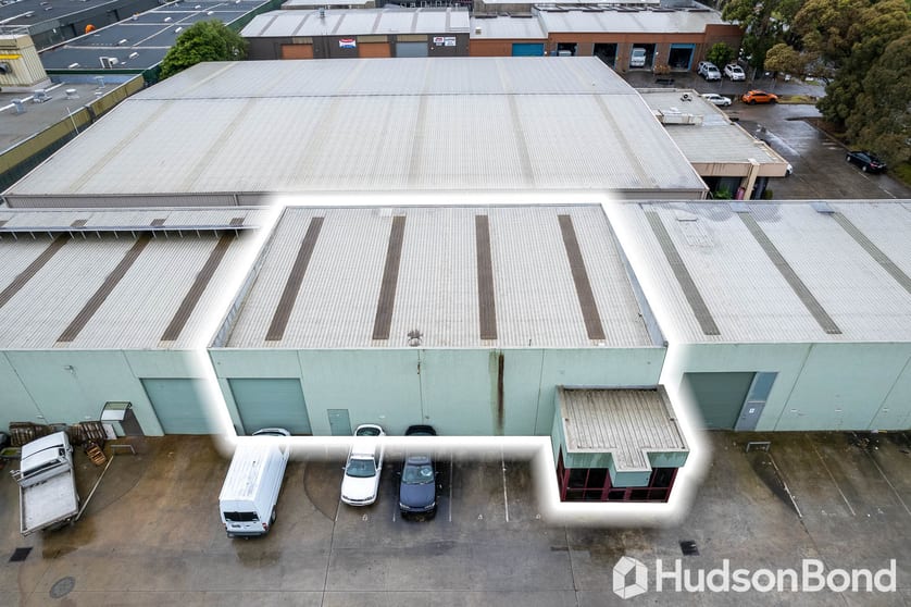 Click to view all images 4/13 Gatwick Road Bayswater North VIC 3153 - Image 3