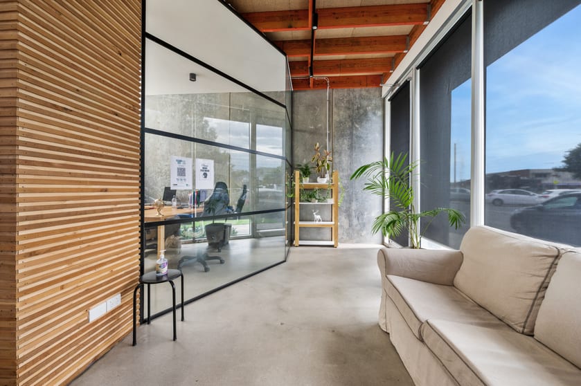Click to view all images 204 Hall Street Spotswood VIC 3015 - Image 3
