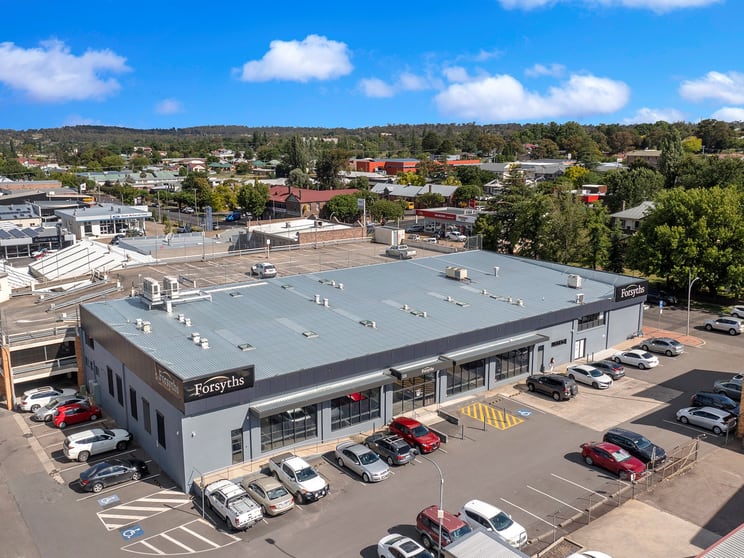Click to view all images 119-121 Rusden Street Armidale NSW 2350 - Image 3