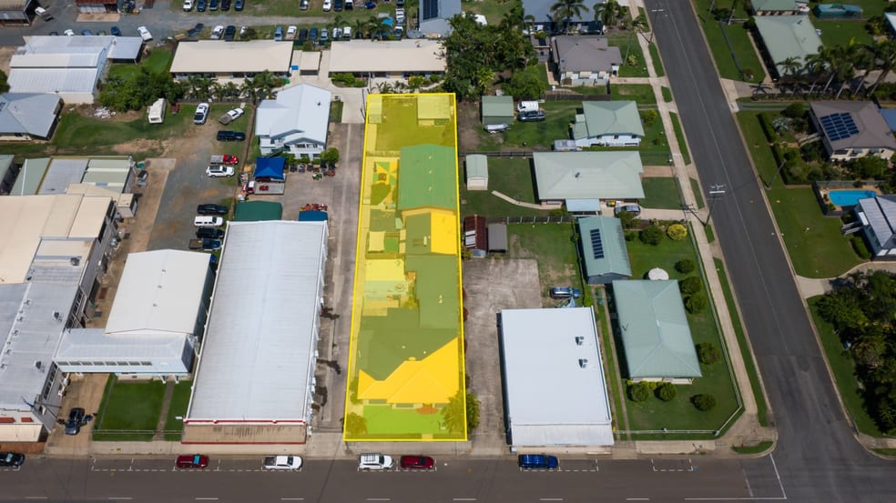 Click to view all images 33 Chapman Street Proserpine QLD 4800 - Image 2