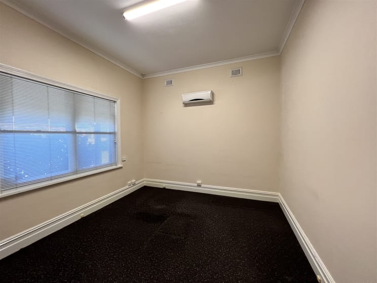 Click to view all images 3 Brockman road Midland WA 6056 - Image 3