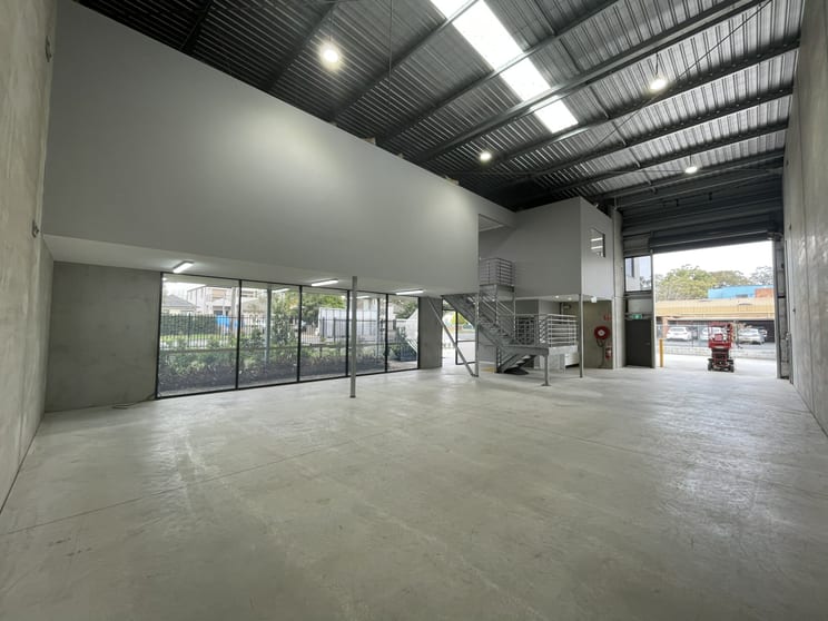 Click to view all images 1/8-20 Queen Street Revesby NSW 2212 - Image 3