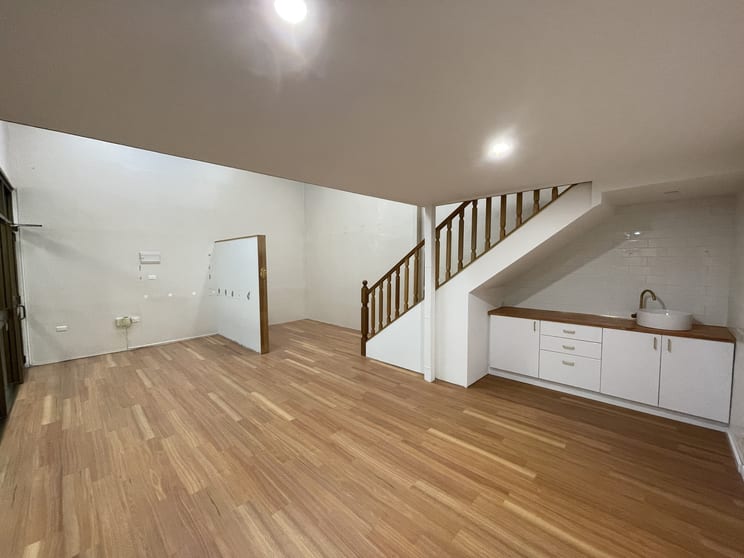 Click to view all images 9/68 Jardine Street Kingston ACT 2604 - Image 3