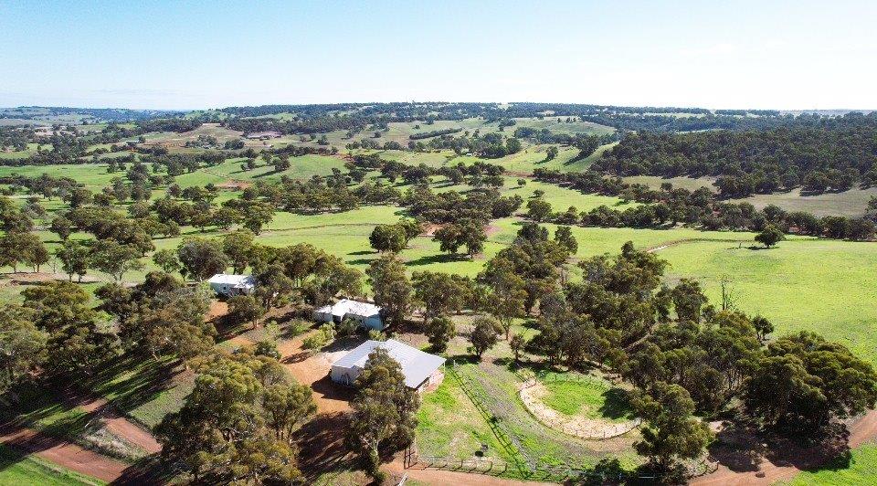 Click to view all images 71 Owen Road Bindoon WA 6502 - Image 1