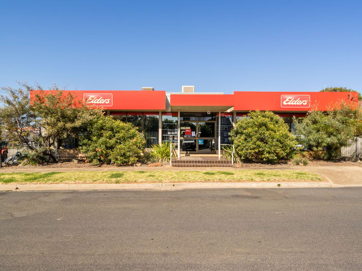 Click to view all images 17-19 Spring Street Forbes NSW 2871 - Image 2
