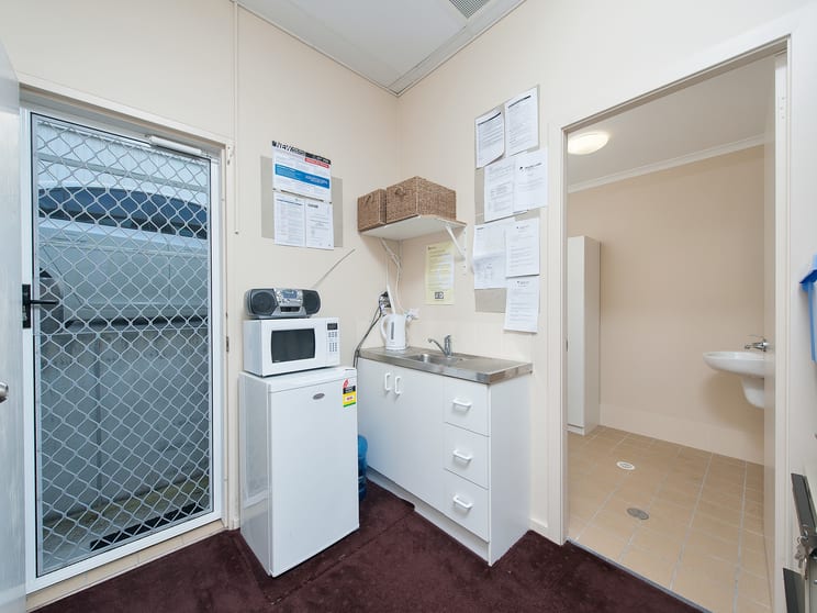 Click to view all images 2/22 Yacaaba Street Nelson Bay NSW 2315 - Image 3