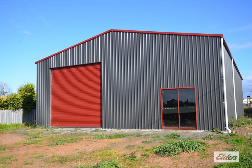 Click to view all images 1 Ormston Road Stawell VIC 3380 - Image 1